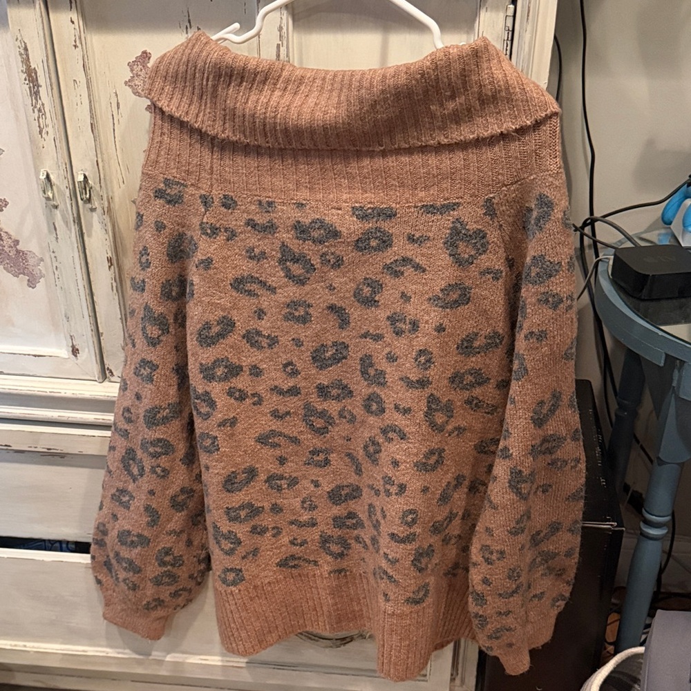 Leopard Print off the shoulder Sweater - Brown and Gray